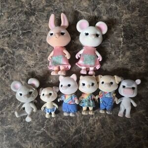 Honey Bee‎ Acres PLAYGROUND PALS   SET OF 8